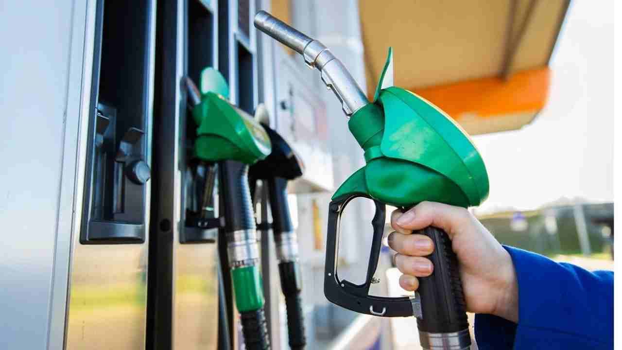 La benzina costa sempre di più | Web source