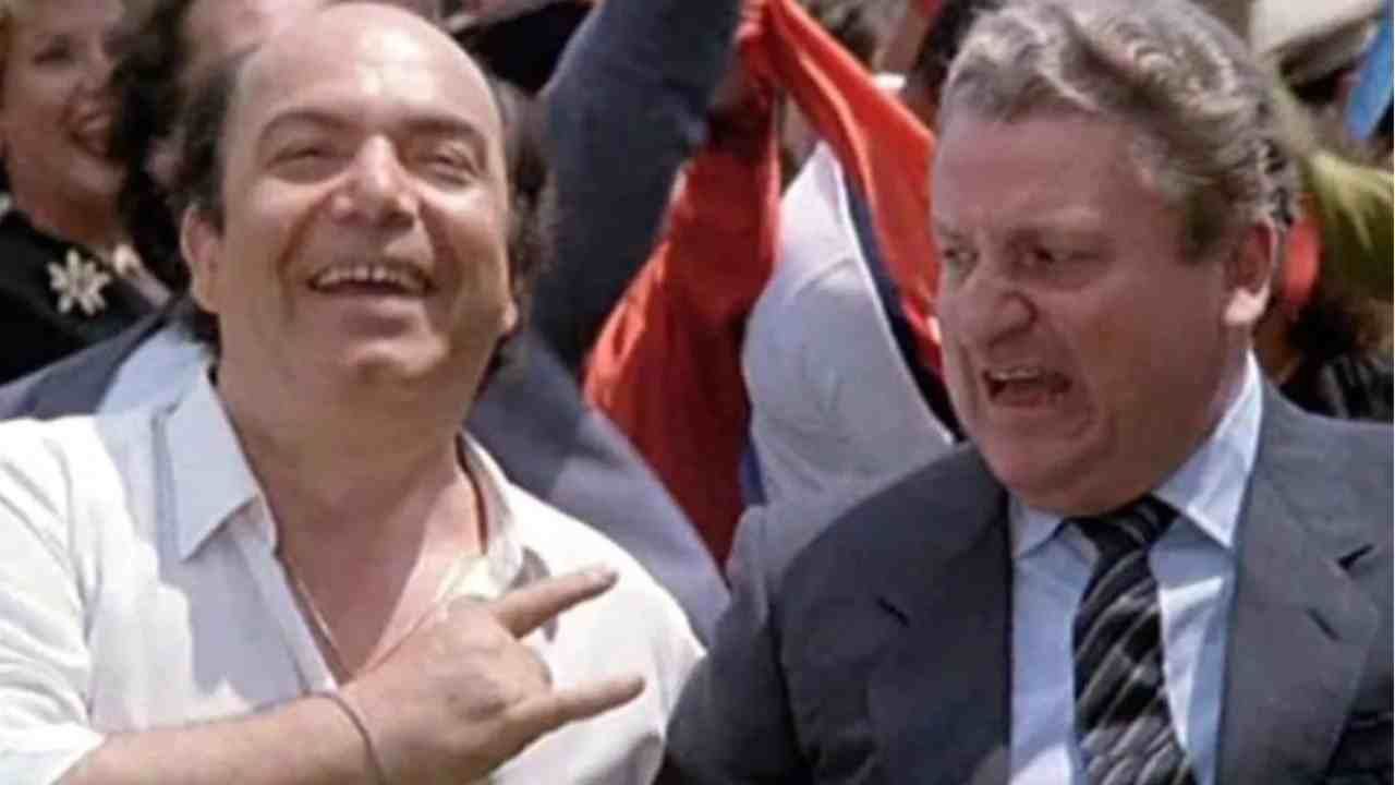 Lino Banfi e Camillo Milli ne L'allenatore nel pallone (web source) 9.4.2022 newstv.it