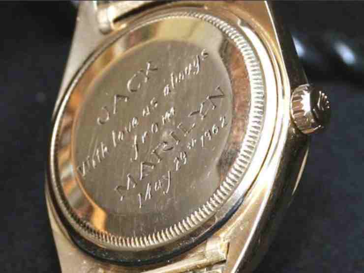 Il retro dell'orologio venduto | Web Source