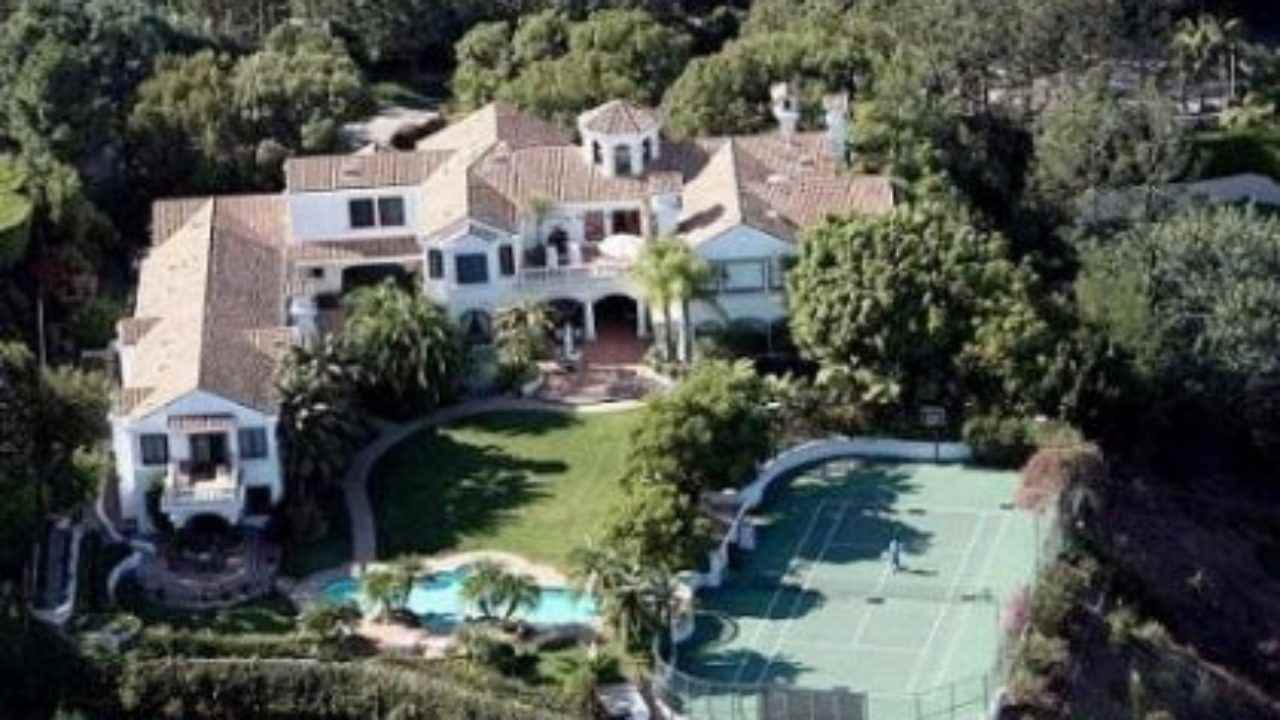 casa totti e ilary blasi (web source)