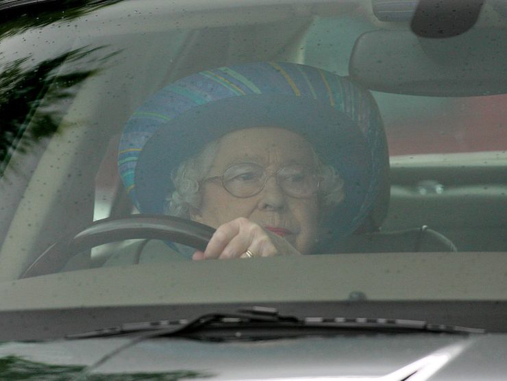 La Regina alla guida 