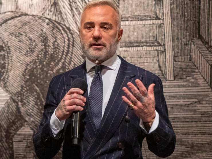 Gianluca Vacchi in tribunale (web source)