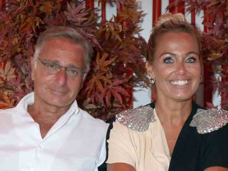 Paolo Bonolis e sua moglie (Web source)
