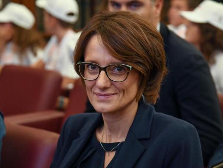 Il ministro Elena Bonetti (web source) 10.4.2022 newstv.it