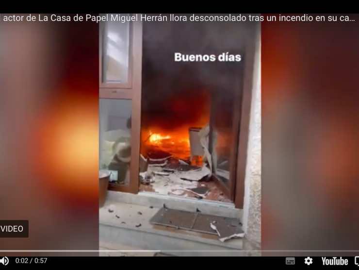 L'incendio ripreso da Herrain e trasmesso su YouTube | YouTube