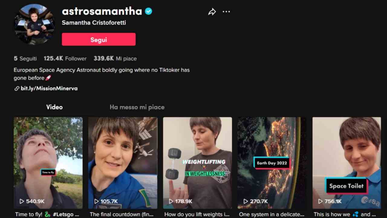 Samantha Cristoforetti (Tik Tok) 30 aprile 2022 newstv.it