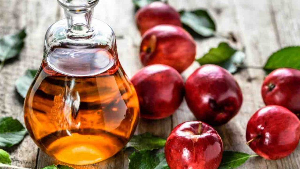 Aceto di mele, efficacissimo contro la forfora | Web Source