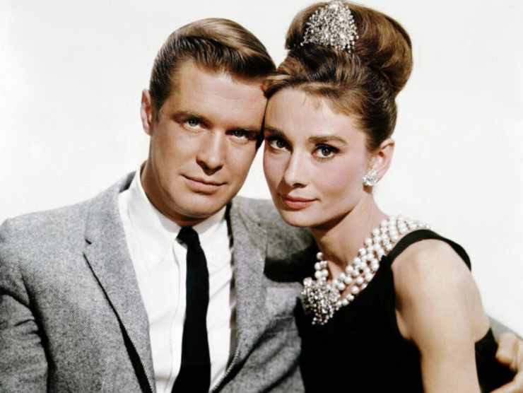 Peppard e Hepburn