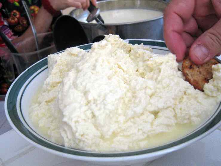 Preparazione ricotta