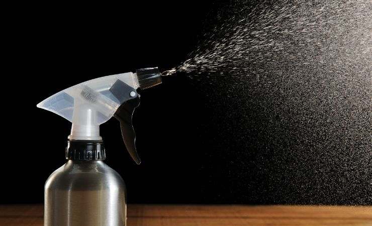 spray trucco muffa bagno
