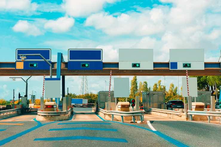 Come pagare meno in autostrada: il trucco infallibile